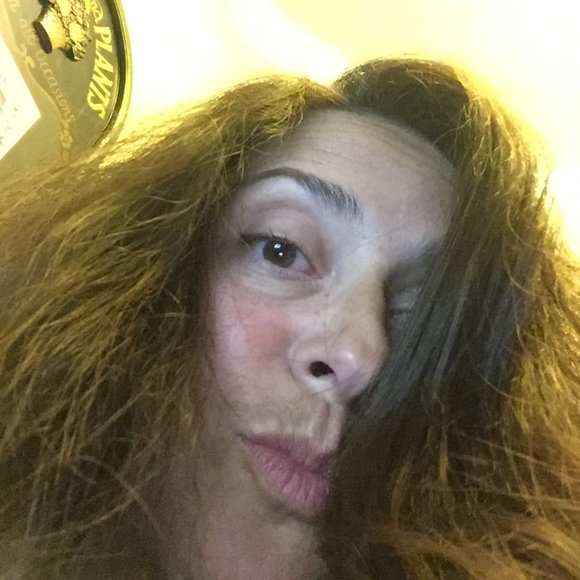 Meet your Posher, Monica - Picture 2 of 2